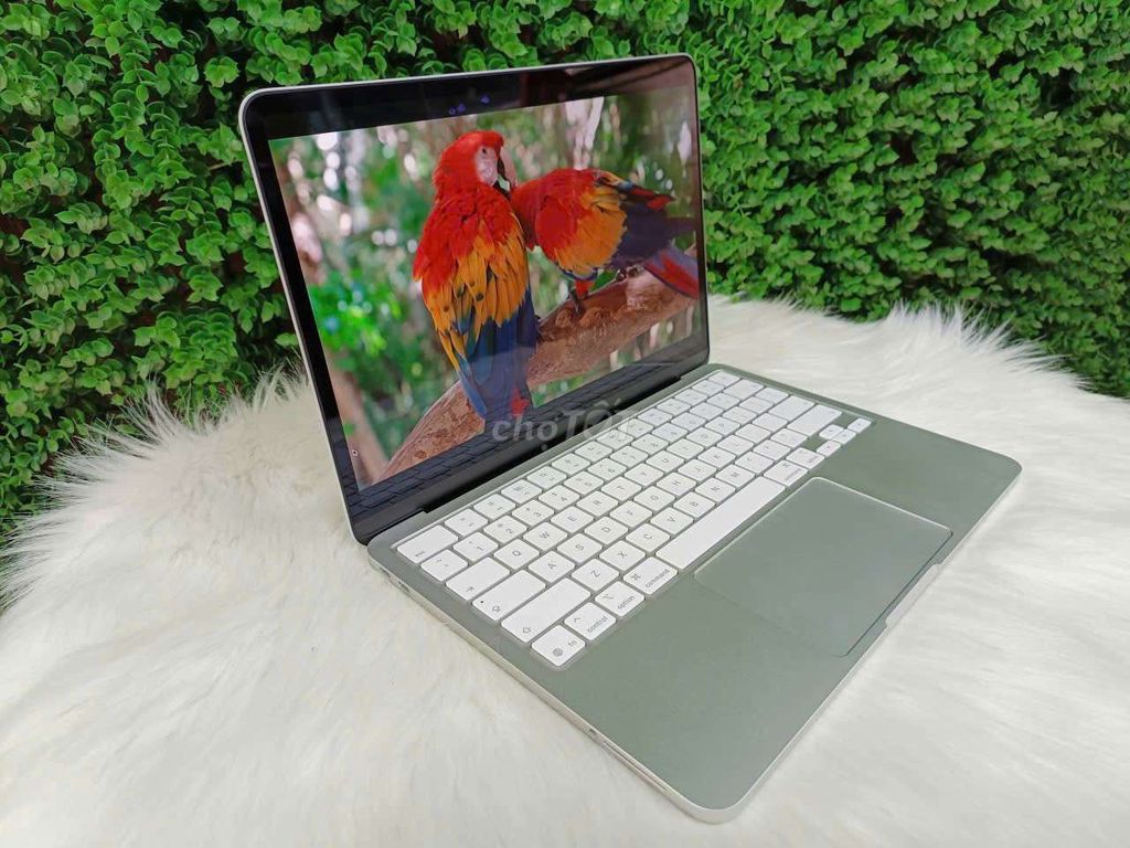 Фото 2: Apple MacBook Neo A18 Pro 13.3 inch 8GB/256GB SSD