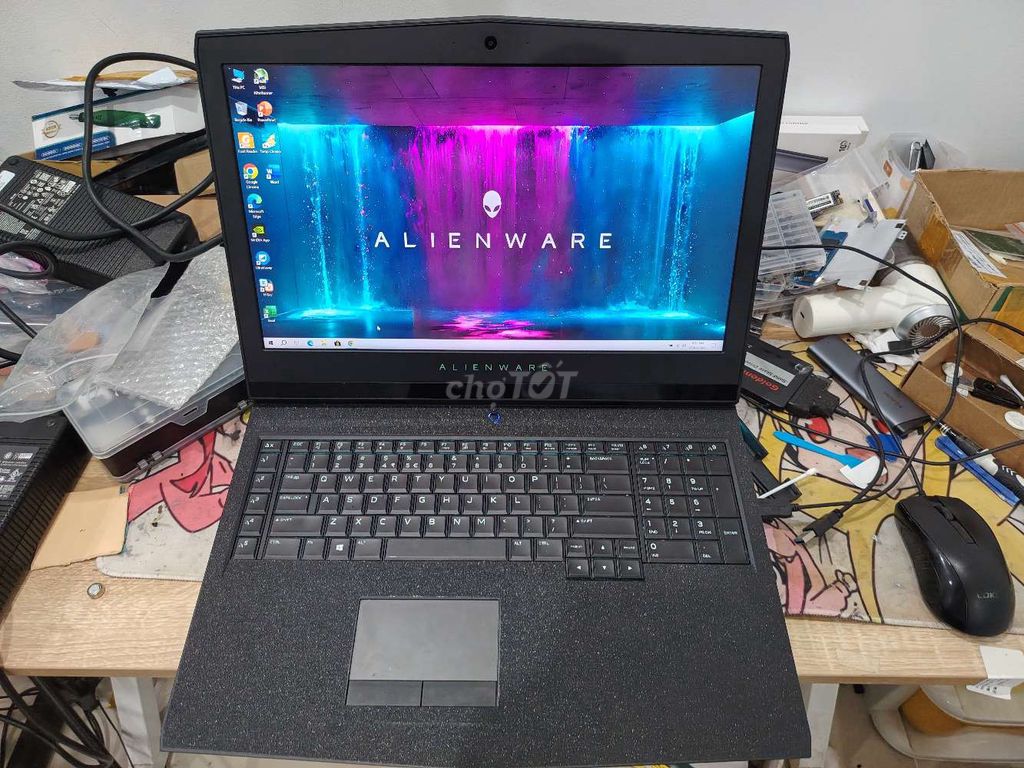 Dell Alienware 17R4 i7 7820HK 16GB/256G 2K 120Hz
