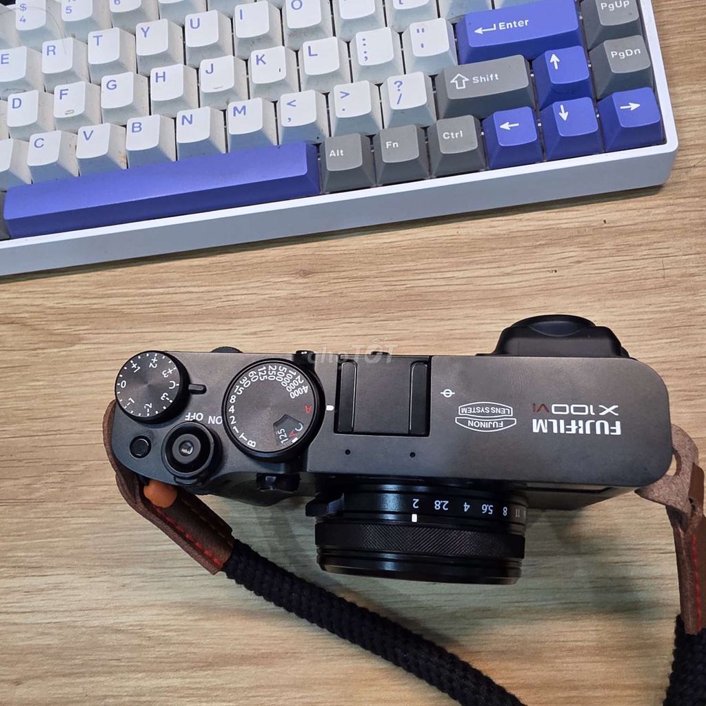 Фото 3: Камера Fujifilm X100VI Черная Новая распаковка