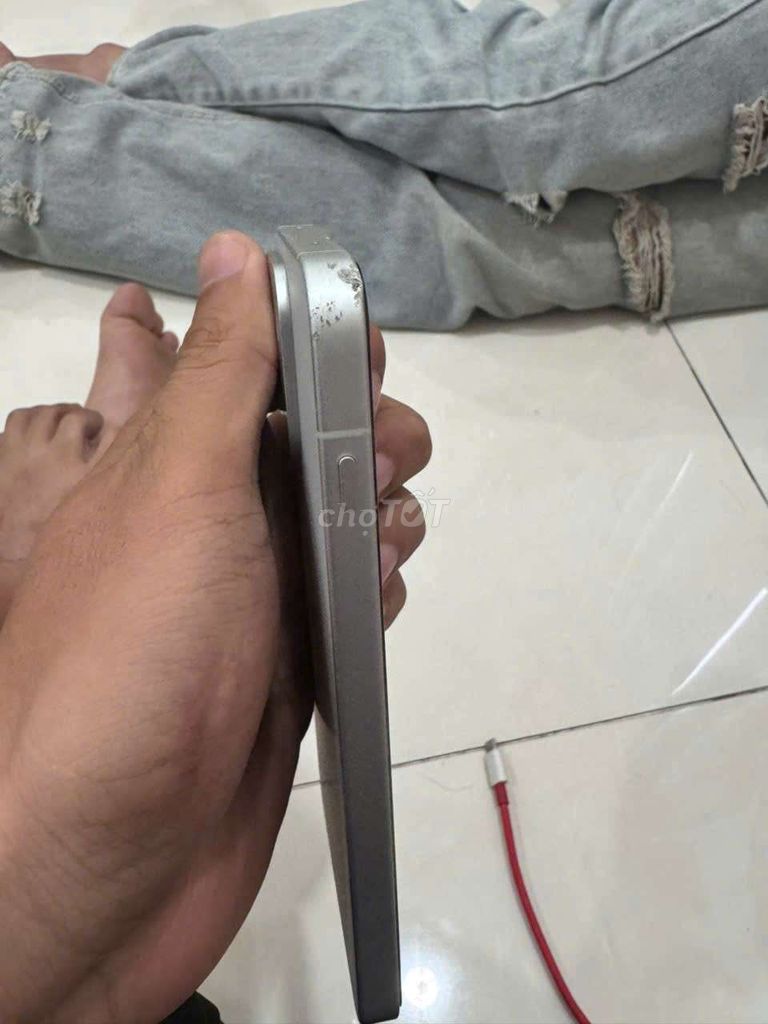 Фото 2: Продам телефон OnePlus 13T 256GB Silver