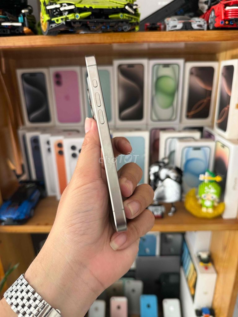 Фото 2: Apple iPhone 15 Pro 128GB Titan, б/у