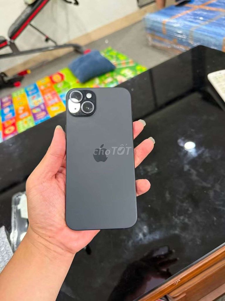 iphone 15 plus в отличном состоянии, полностью оригинальный, батарея 88%