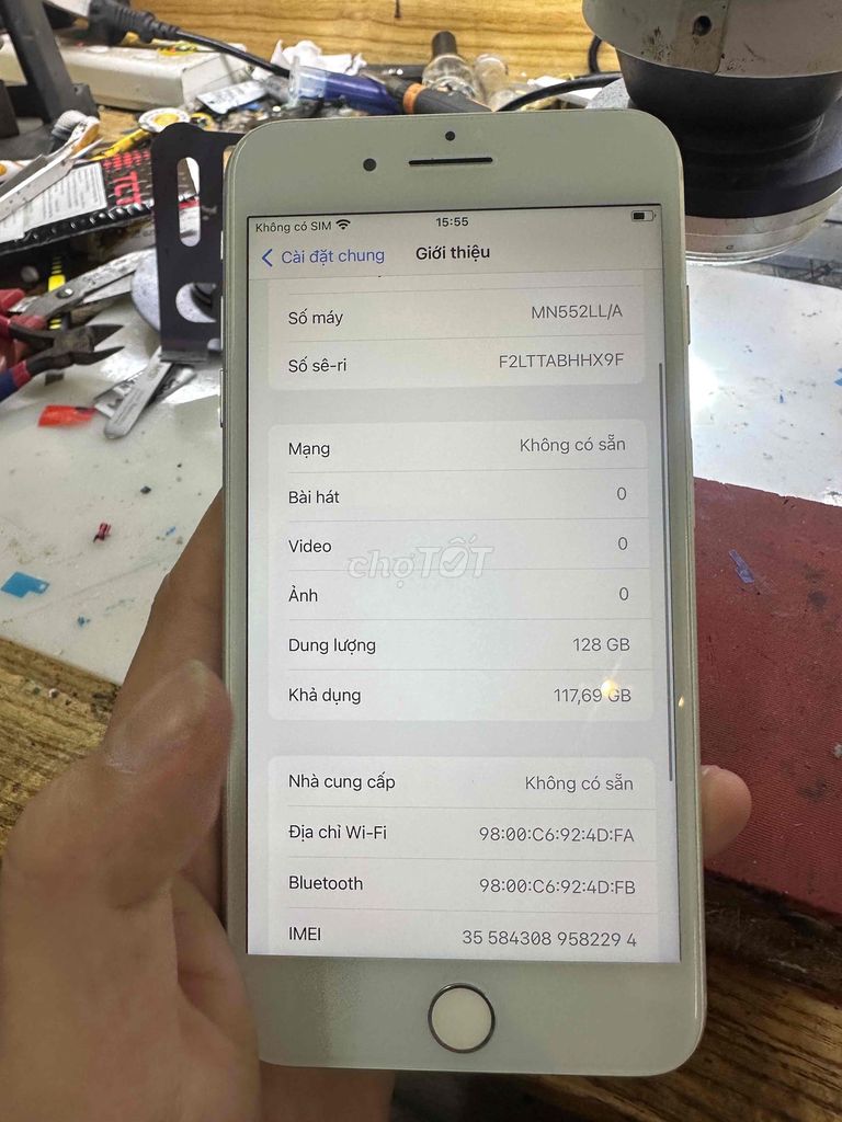 Фото 2: Apple iPhone 7 Plus 128GB Silver Like New