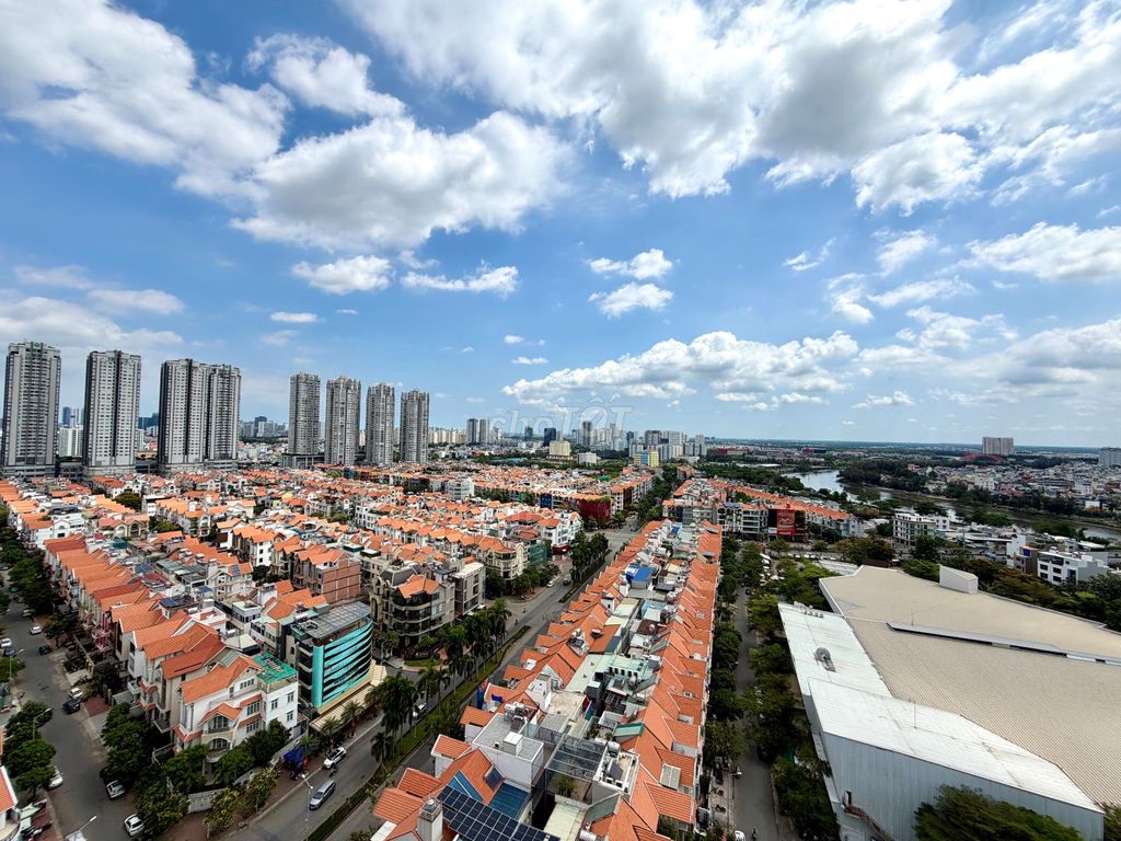 [Пентхаус] Him Lam Riverside, р-н 7 | 203,8 м² | Красная книга. Вид на виллы