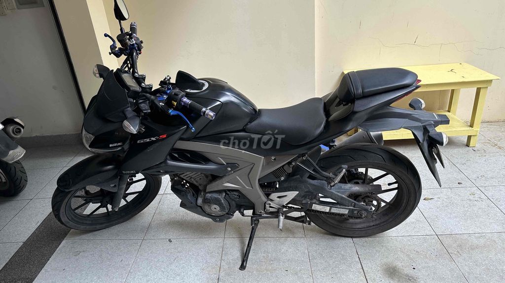 Suzuki GSX 150S 2018, чёрный, 19 000 км