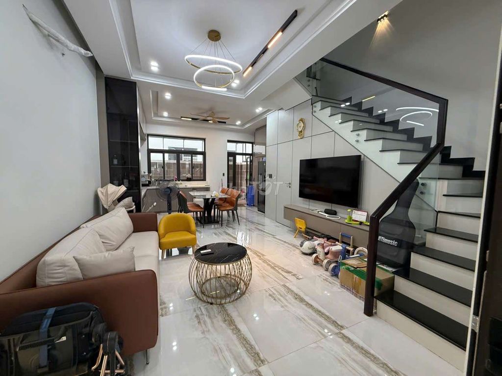 Cho thuê nhà phố 4PN khu Lavida full nội thất cao cấp mới tinh