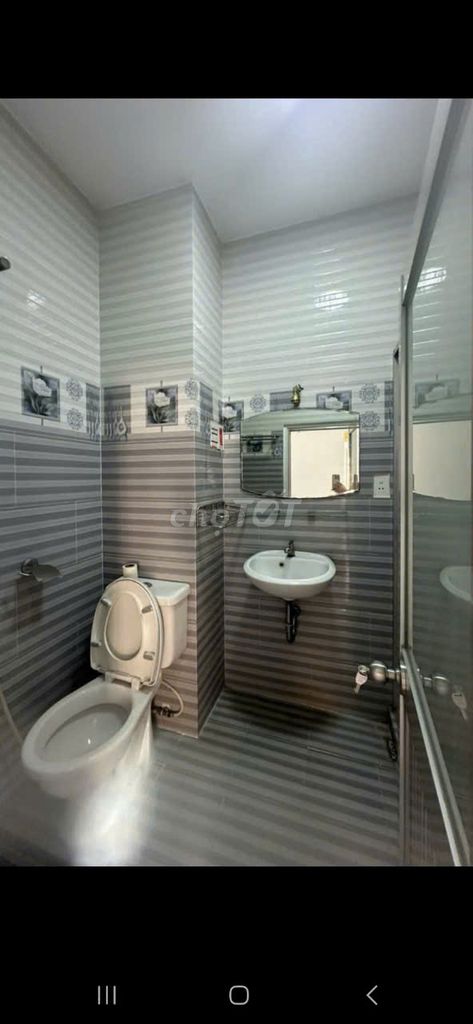 Фото 3: Продажа дома в переулке для автомобилей 10 м, расширяющийся задний фасад, улица Ли Тинь Тханг, соединена с улицей Хай Ба
