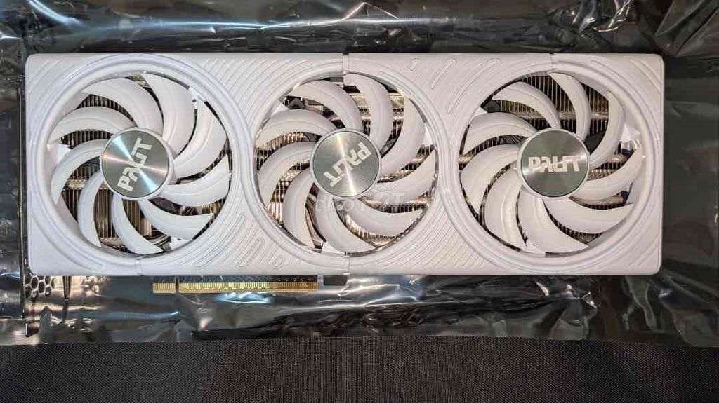 Видеокарта Palit RTX 5070 White OC белая