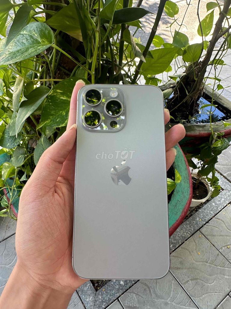 Apple iPhone 15 Pro Max 256GB Titan, б/у, VNA