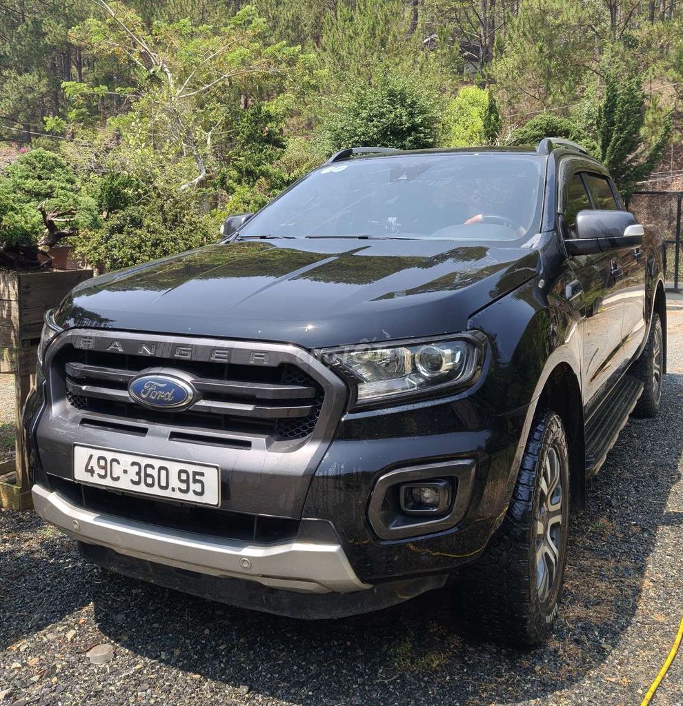 Фото 2: Ford Wildtrak Biturbo 2019 черный