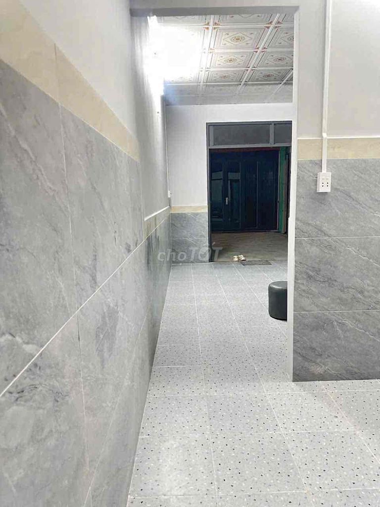 Фото 3: Срочно продаю дом 8x8 м рядом с рынком