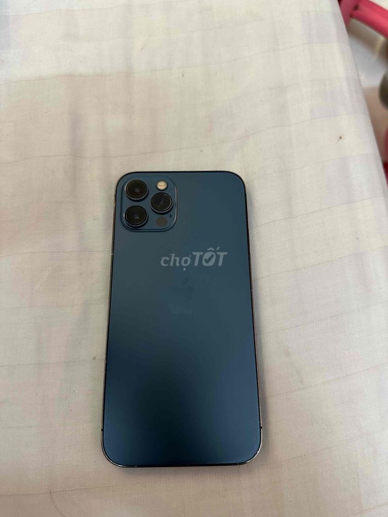 Фото 2: Apple iPhone 12 Pro синий