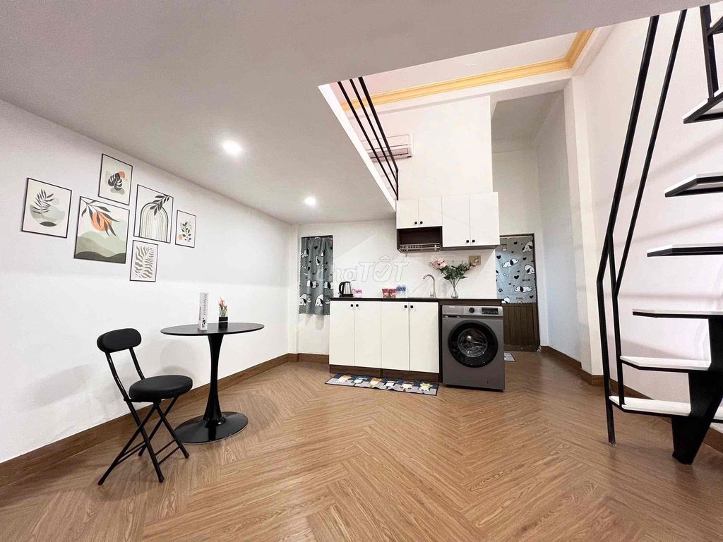 Фото 2: КВАРТИРА С АНТРЕСОЛЯМИ 40м2 _ С МЕБЕЛЬЮ РЯДОМ С BIG C TÔ HIẾN THÀNH Q10