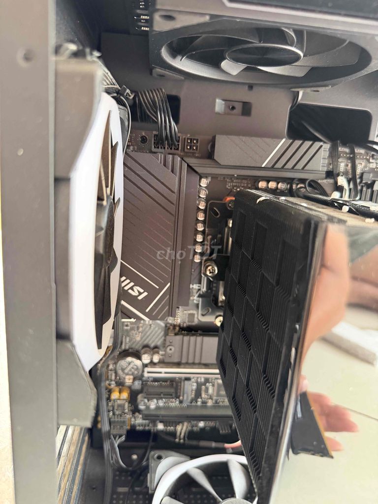 Фото 2: Комбо R5 8400F + B650 + 32 ГБ DDR5