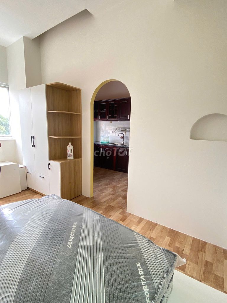 Фото 2: Квартира 1-2 спальни, 50 м², балкон, рядом с Данг Тхуи Чам, Бинь Лой, новая 100%