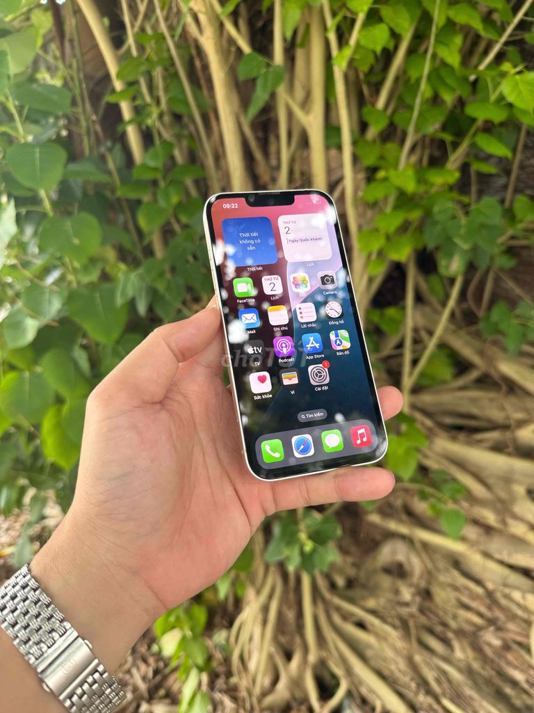 Apple iPhone 13 128GB Серебристый 98.5%