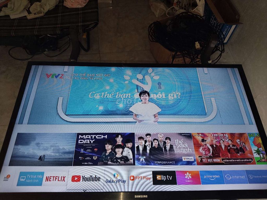 Телевизор Samsung UA32N4300AK 32 дюйма б/у