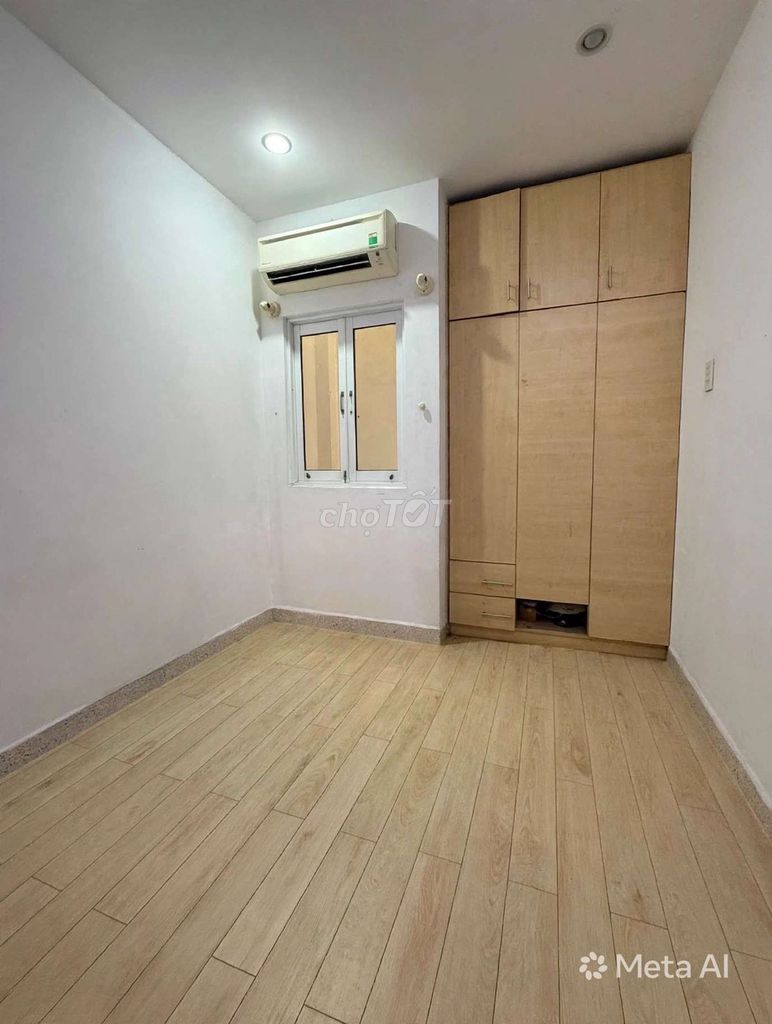 Фото 2: 🏡 ХАЙ БА ЧЫНГ ВСЕГО 2,5 МЛН/МЕСЯЦ КОМНАТА С КОНДИЦИОНЕРОМ 12М² ТАН ДИНЬ - БЕЗОПАСНО.