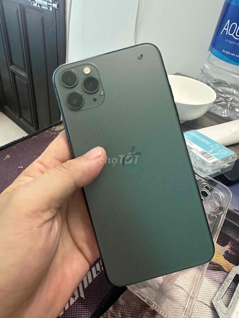 Apple iPhone 11 Pro Max 256GB Зеленый мох