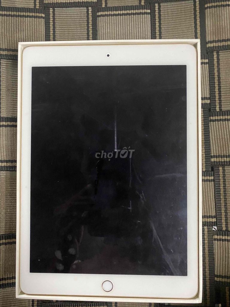 Фото 3: Apple iPad Air 2 16GB золотой