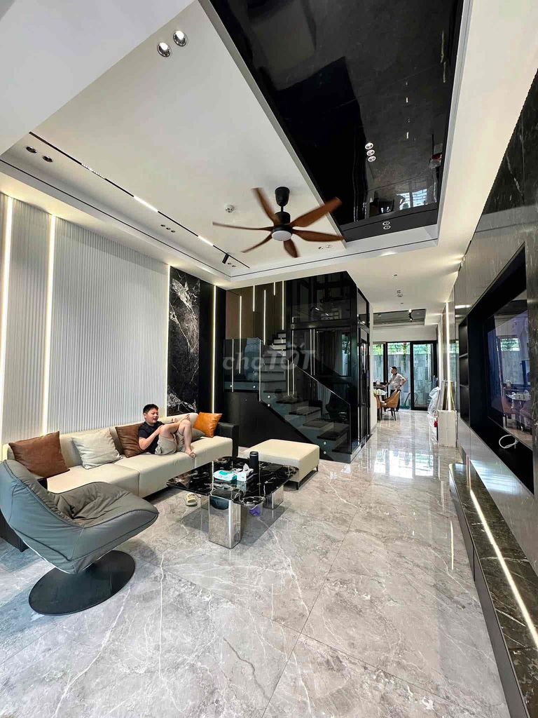 Фото 2: 🔥90M2 CĂN VILL.A 5 TẦNG CÓ HỒ BƠI - MẶT TIÊN SƠN THUỶ ĐÔNG