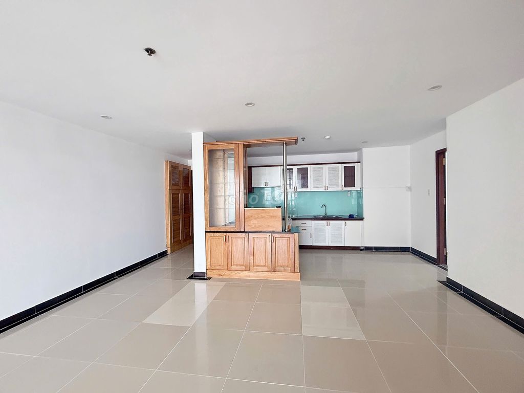 Сдается квартира Giai Việt 115 м², 2 спальни, без мебели. Цена: 12 млн