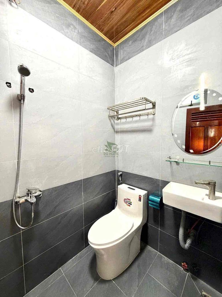 Фото 2: 🏡 СДАЁТСЯ ДОМ ЦЕЛИКОМ – ЛЫ ЗЯ, ДАЛАТ 📍 Расположение на большой дороге, удобно