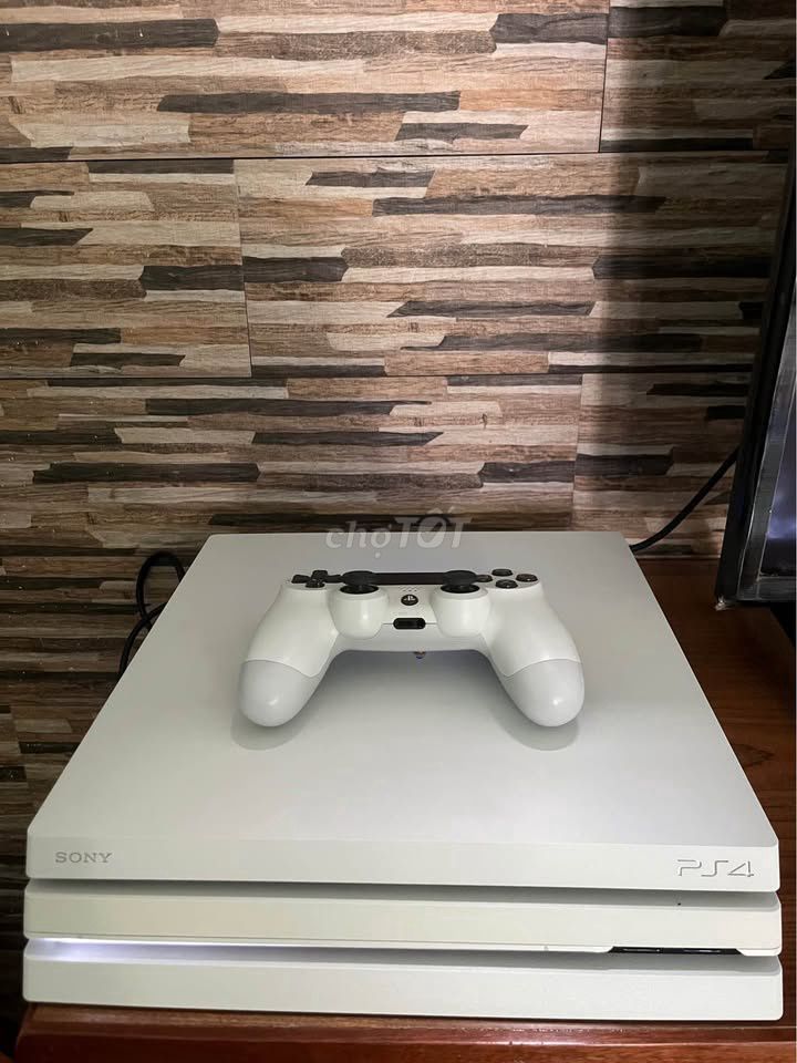 Sony PS4 Pro 1TB Белый