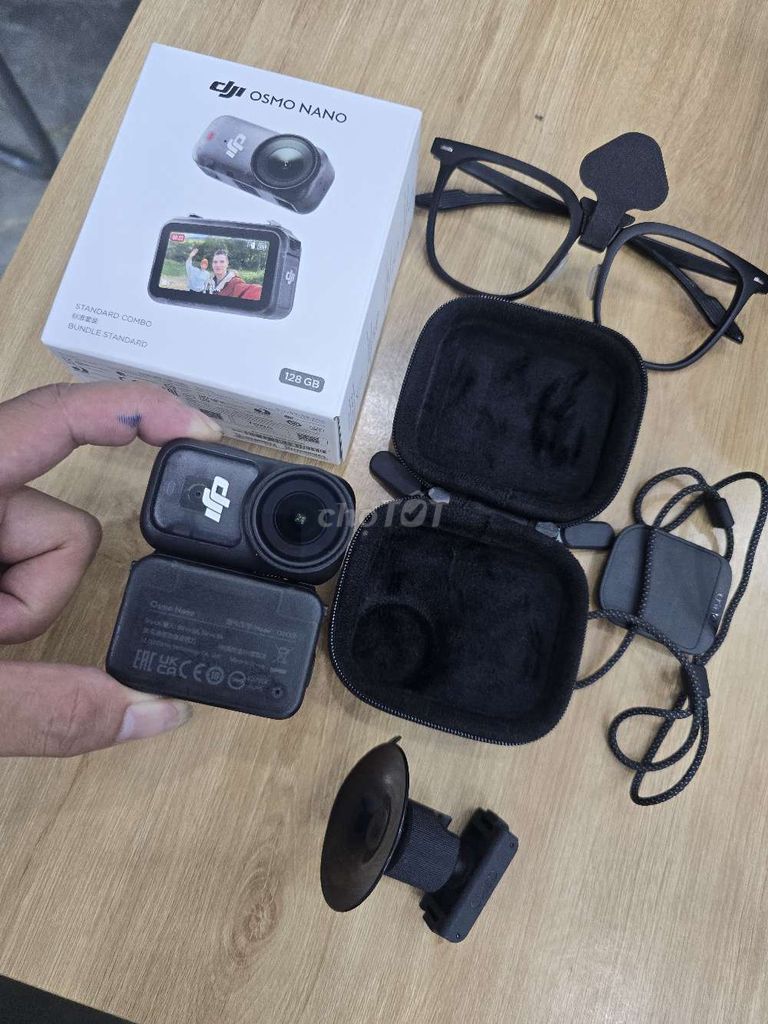 Черный экшн-регистратор DJI Osmo Nano 128GB