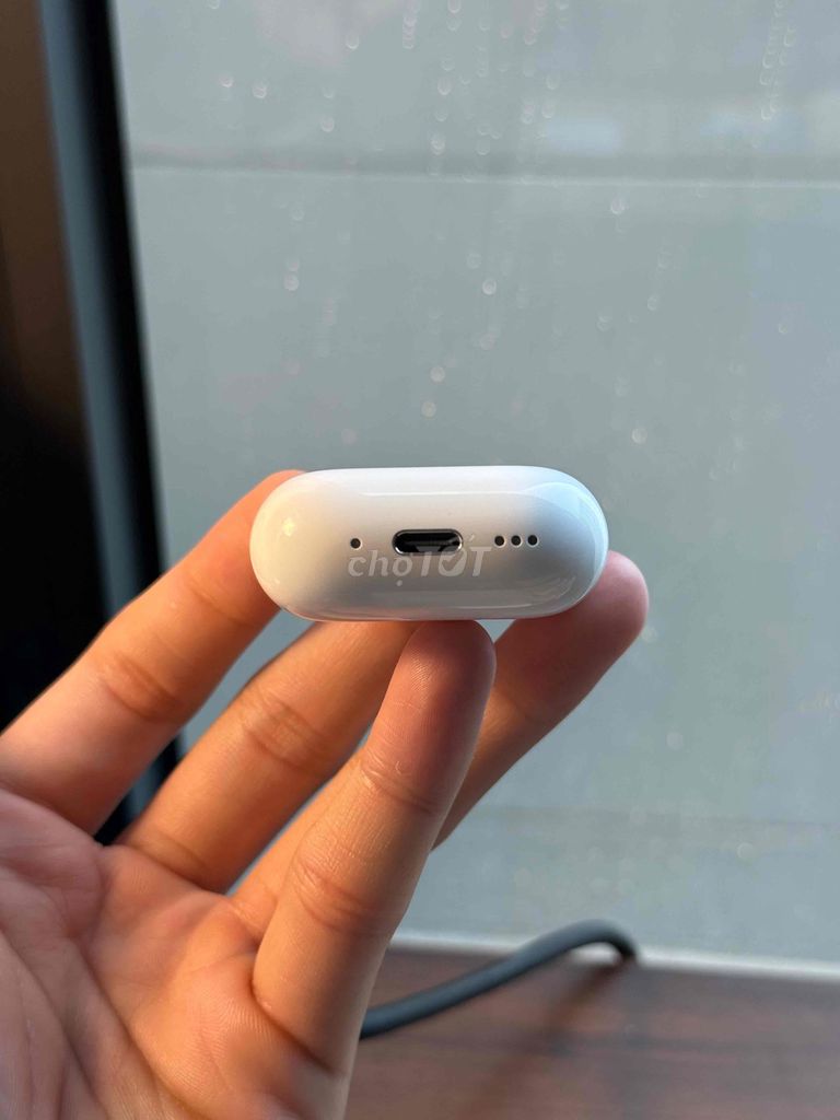Фото 3: Наушники Apple AirPods Pro с активным шумоподавлением, белые