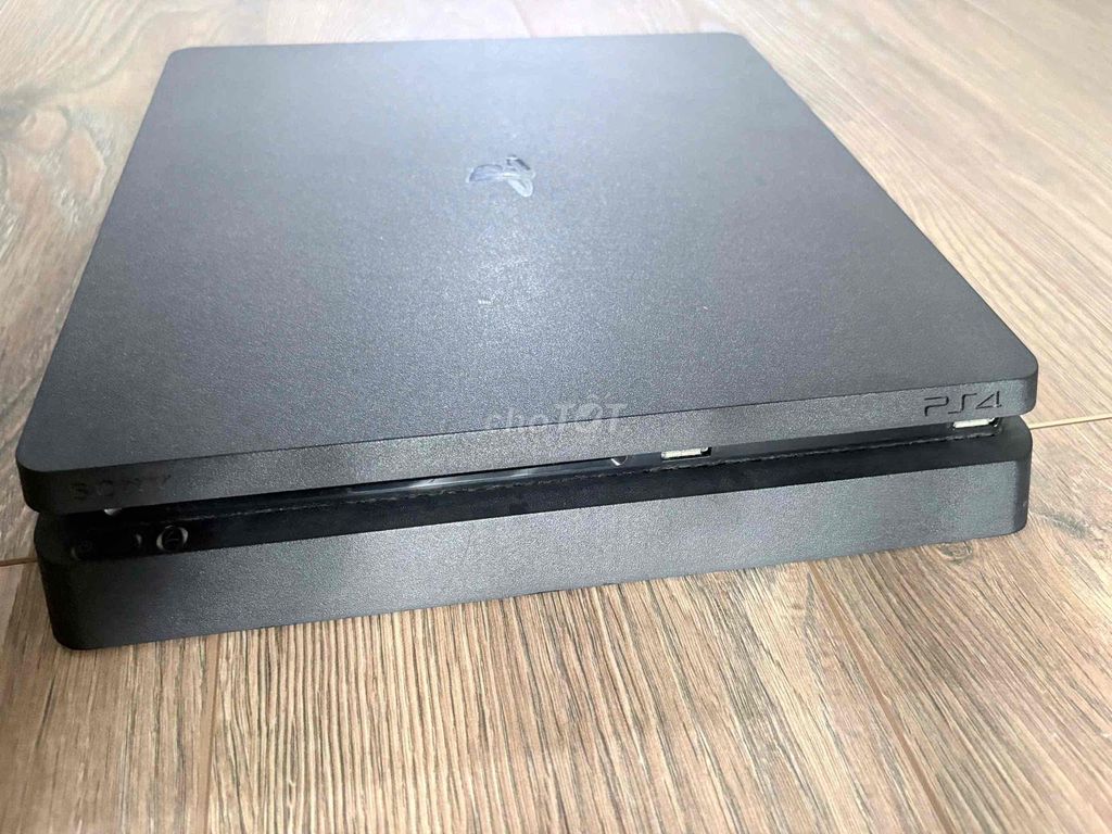 Sony PS4 Slim 512GB черный с аксессуарами