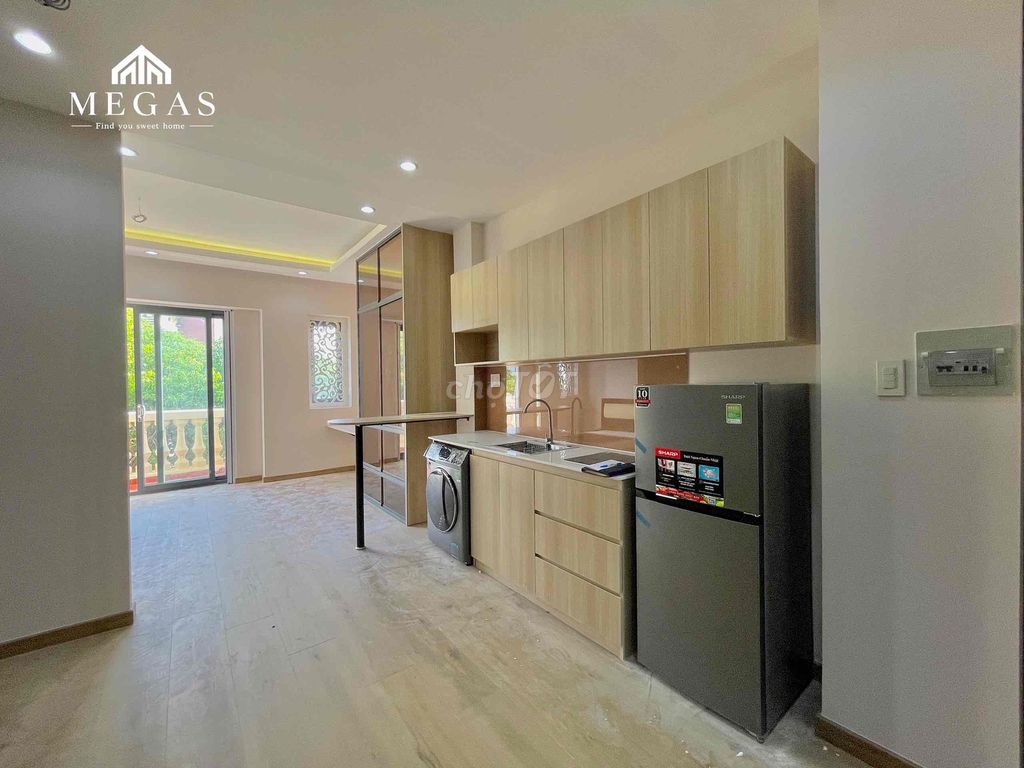 Фото 2: Премиальная квартира класса люкс, просторная 60 м², с управляющим, пешком до Etown Cộng Hoà