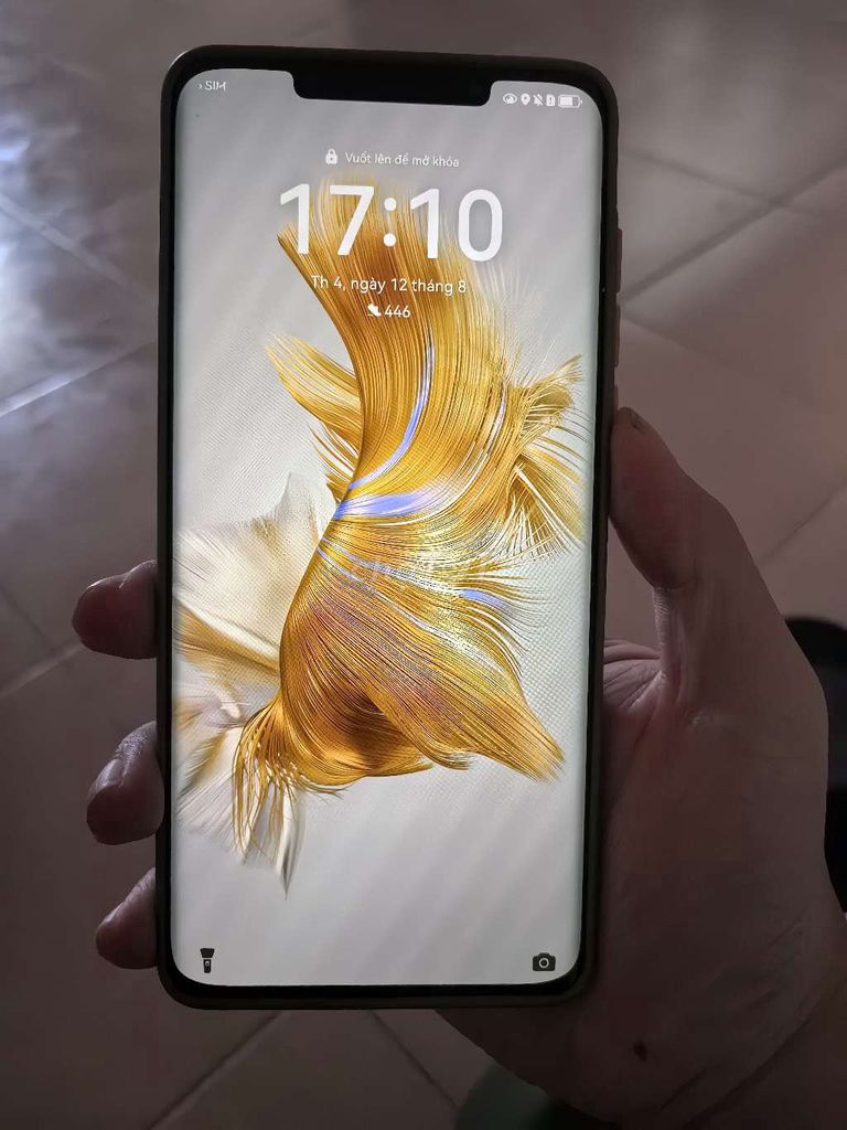 Фото 2: Huawei Mate 50 Pro черный, задняя панель из кожи, стекло