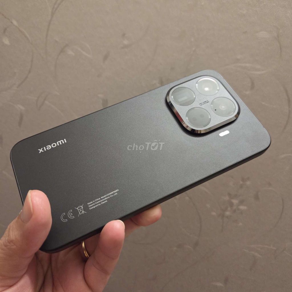Фото 2: Xiaomi 15T Pro 12GB/512GB черный как новый