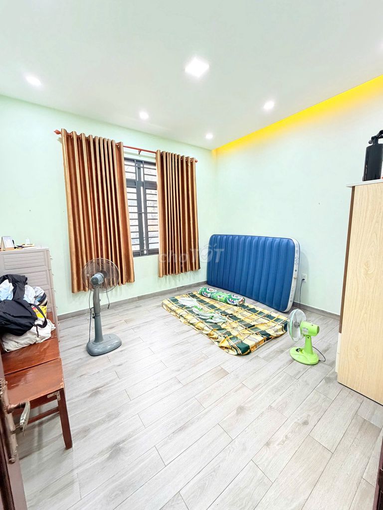 Сдается 1-й этаж, ул. Нам Тяу, район Бай Хьен, 90 м², отдельный вход.