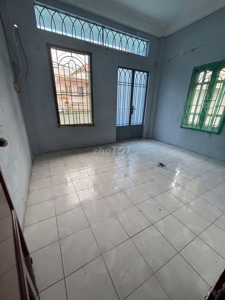 Фото 2: Nhà 4x15m, 2 lầu, 3 phòng ngủ Lê Văn Quới giá 10 triệu/tháng