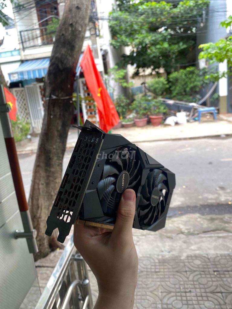 Фото 2: Видеокарта Gigabyte GTX 1660TI 6GB