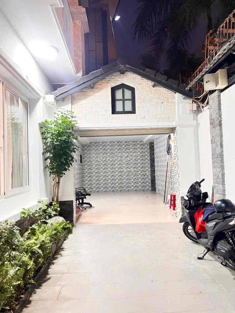 СДАЁТСЯ УГЛОВОЙ ДОМ 2 ФАСАДА VIP | РАЙОН ТЕНЛЫА, 10 x 20 М, 3 ЭТАЖА, 55 МЛН/МЕС