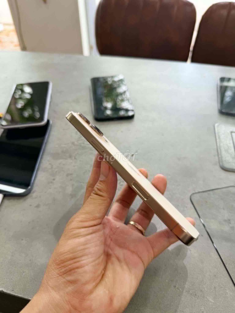 Фото 3: Apple iPhone 16 Pro Max 256GB Vàng Zin áp