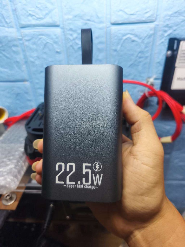 Фото 3: Внешний аккумулятор 30000mAh с алюминиевым корпусом