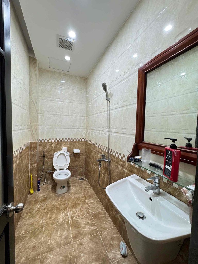 Фото 3: СДАЁТСЯ В АРЕНДУ ДОМ НА УЛИЦЕ ЗЫОНГ ТЫ МИНЬ, 6WC, 6PN