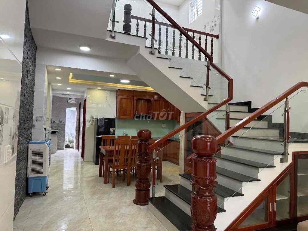 Фото 3: Редкий 3-этажный дом в Nam Việt Á по хорошей цене