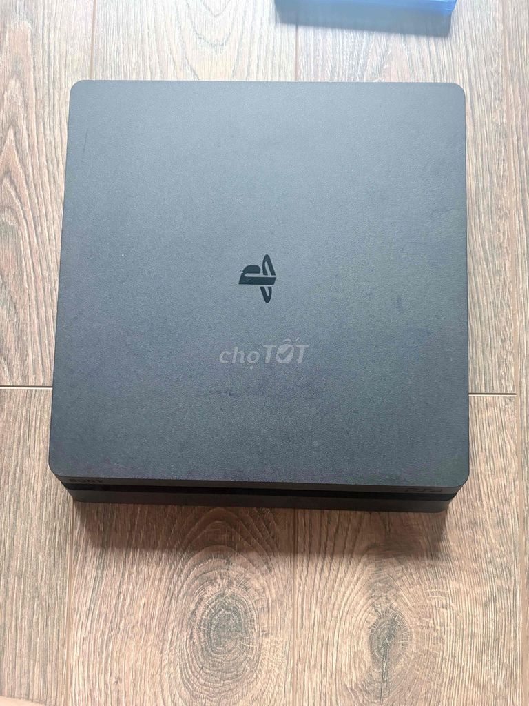 Продам игровую консоль
