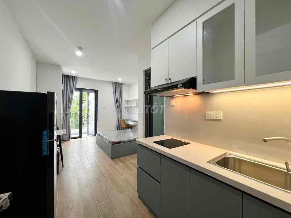 Квартира с балконом, полностью с мебелью, 35 м², рядом с новым вокзалом T3 — Tân Hải — Cộng Hoà
