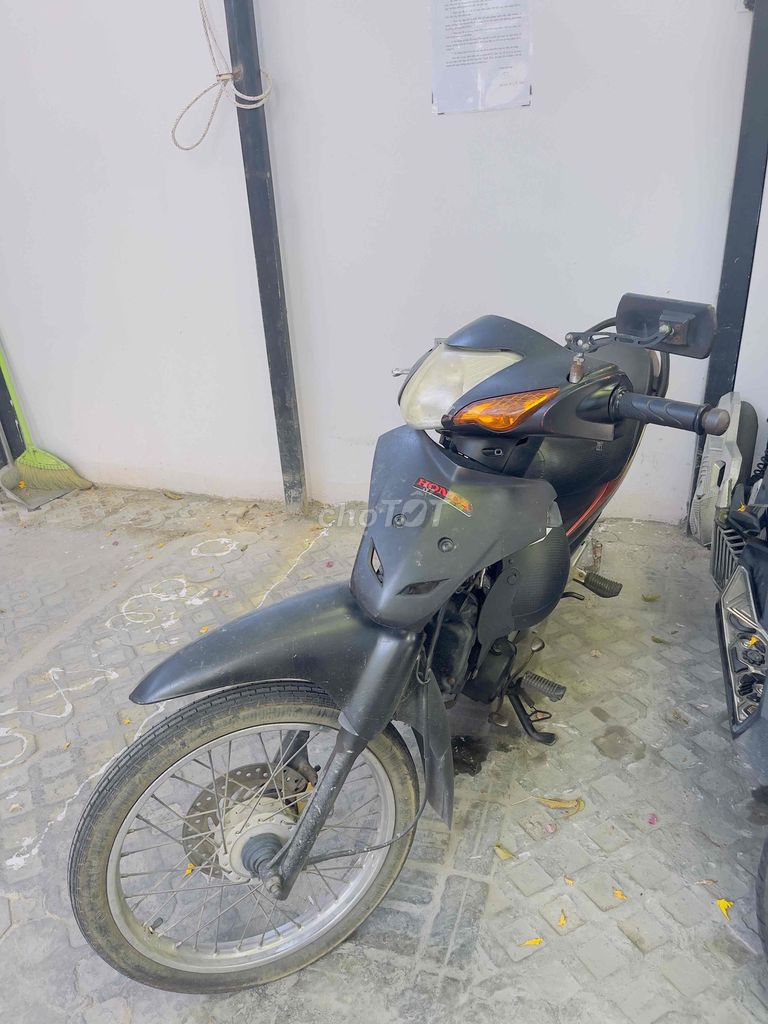 Фото 2: Honda Wave черный, механическая коробка передач