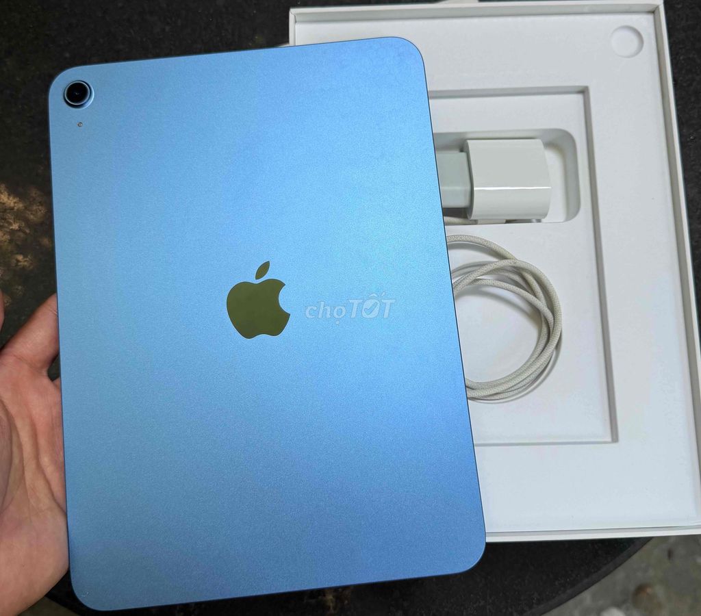 iPad (A16) Gen 11 128GB Синий как новый, батарея 100%