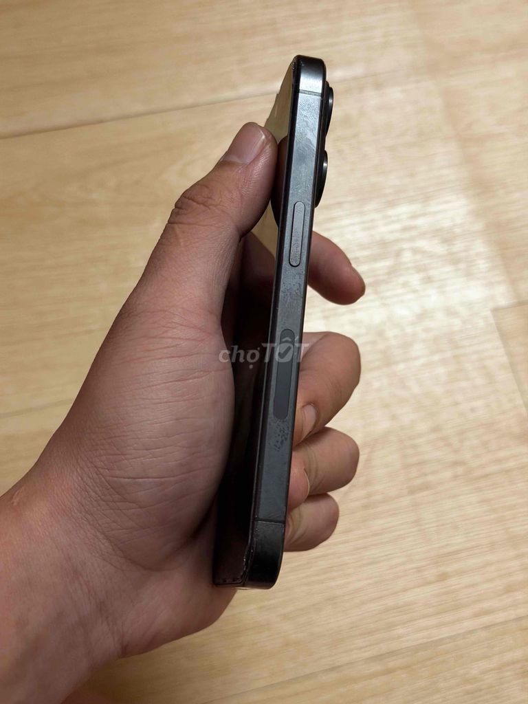 Фото 2: Apple iPhone 15 Pro 128GB Черный
