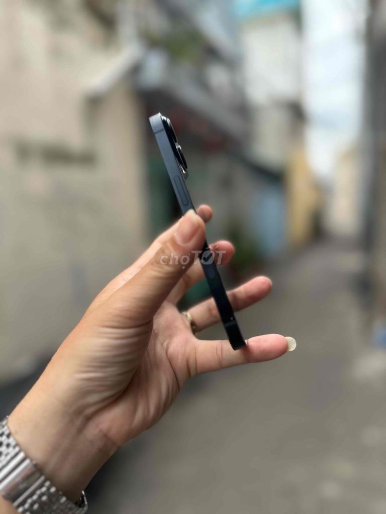 Фото 2: Apple iPhone 14 128GB Черный 98.5%