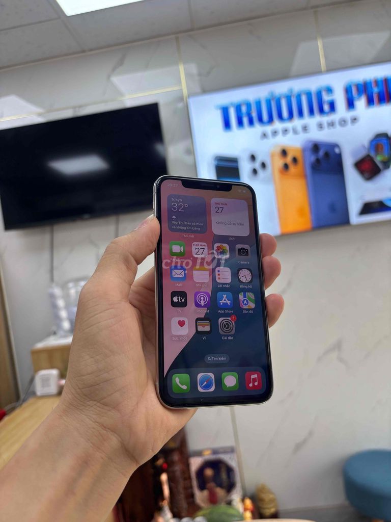 Фото 2: Apple iPhone XS 64GB Silver Like New