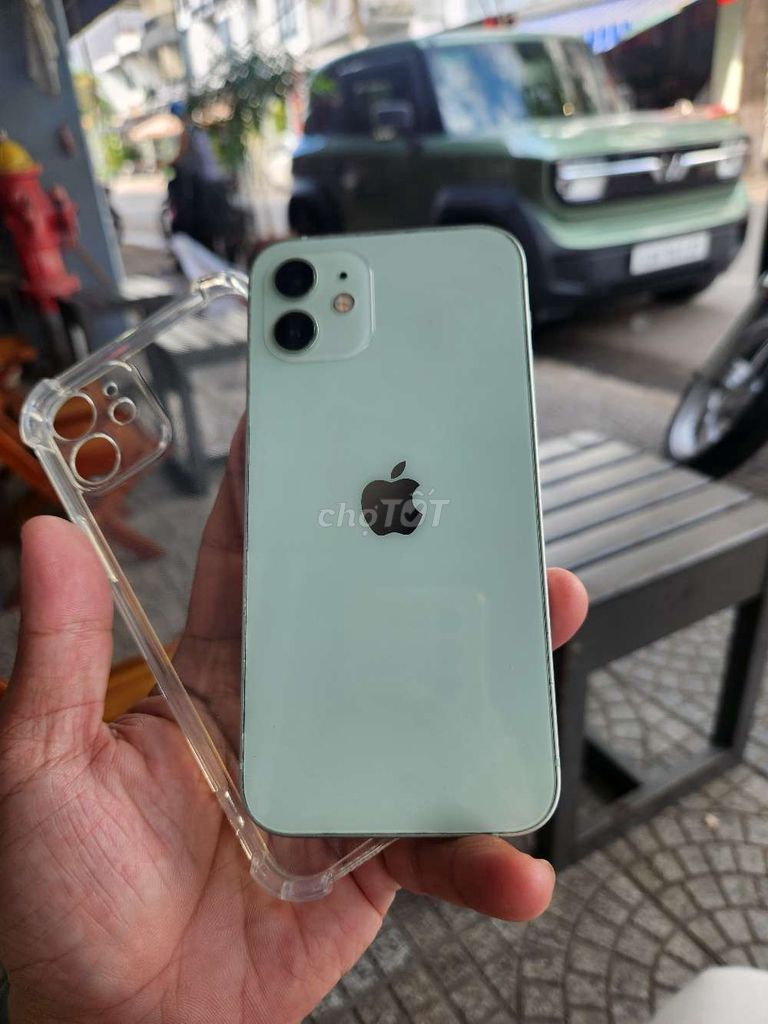 Фото 2: Apple iPhone 12 зеленый